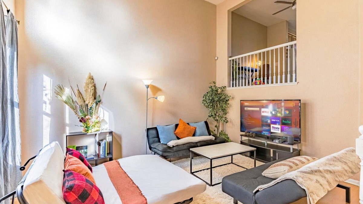 National City House | Spacious 3-BR Home w Garage near Gaslamp, Beach
