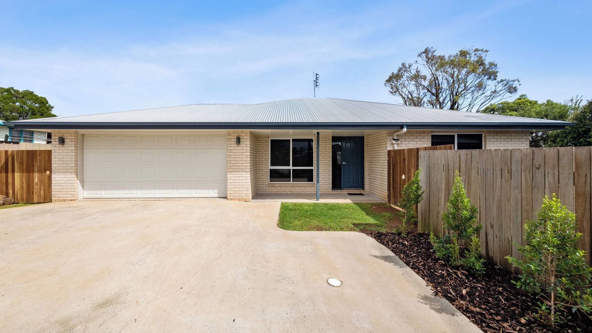Harristown House | Spacious 3 brm home close to Toowoomba Hospital