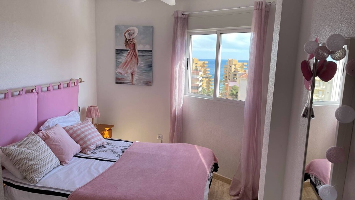 Els Arenals del Sol Apartment | Spacious 3BR Sea-view apt, large pool, parking, 3min to beach, near Alicante