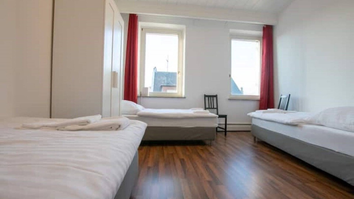 Buderich Apartment | Spacious 3-room apartment with terrace