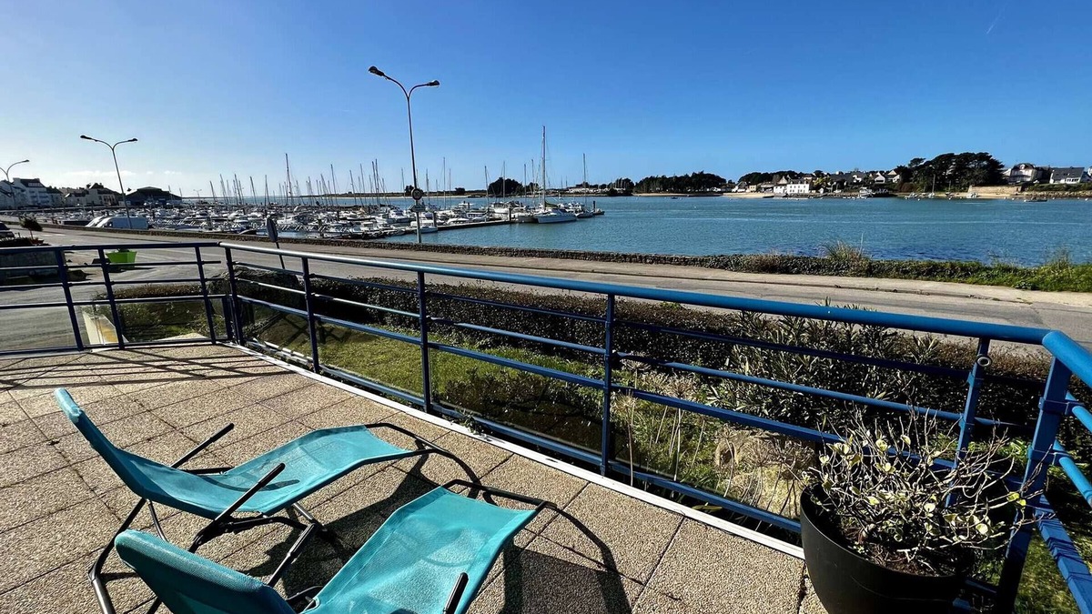 Etel Apartment | Spacious 3-room apartment in Étel - Terrace - Port view - Wifi - Parking