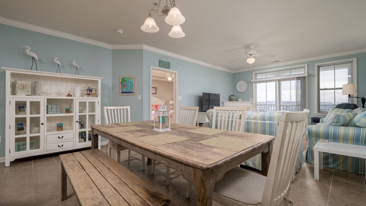 Sunset Island Condo | Spacious 3BD 2Bath Condo with Water View on Sunset Island