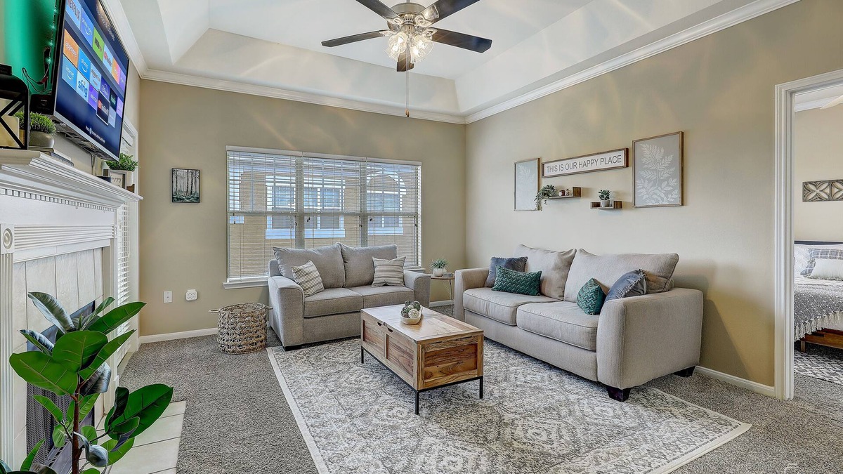 The Colony Apartment | Spacious 3BD w/King Bed, Pool & Gym – Near Grandscape, Legacy West, & Frisco!