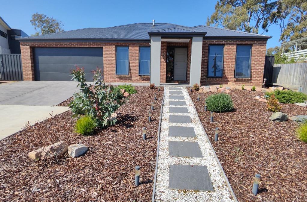 Paynesville House | Spacious 3bdrm home next to Captains Cove Resort - Captains Edge