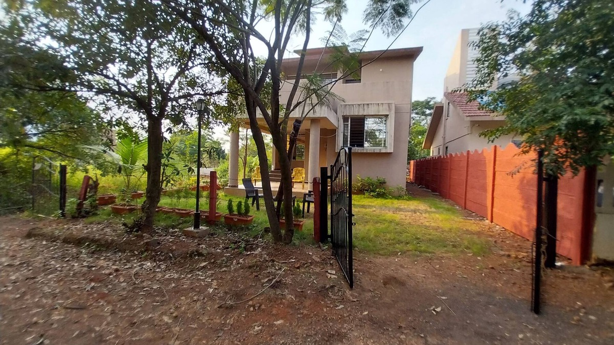 Karjat House | Spacious 3bhk Bungalow with Party Terrace, Porch seating and Clubhouse