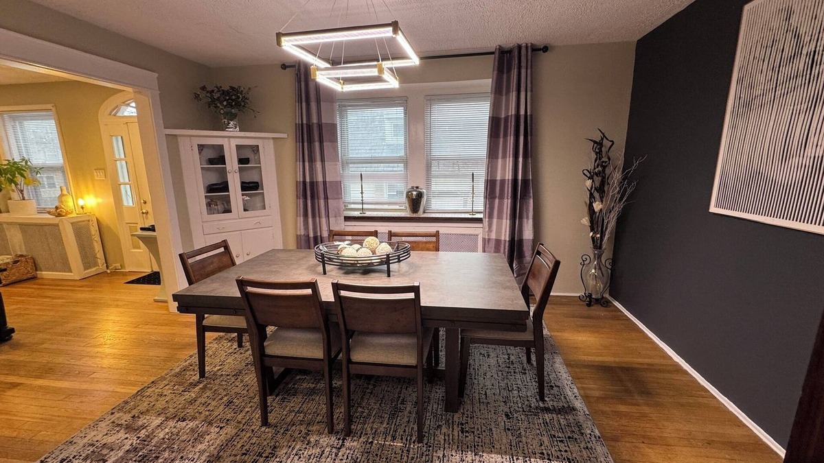 Upper Darby House | Spacious 3BR/1BA house with WiFi and Parking in Pleasant Upper Darby.