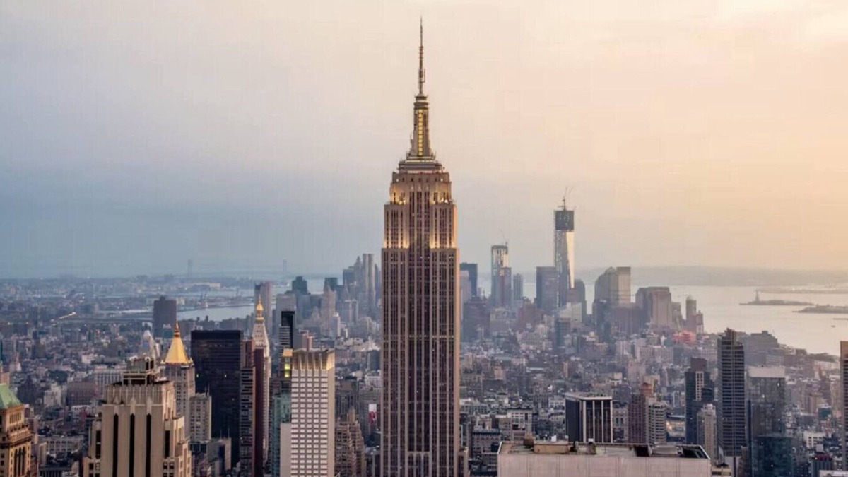 Rose Hill Apartment | Spacious 3BR Apt in Kips Bay - 5 Star Location!