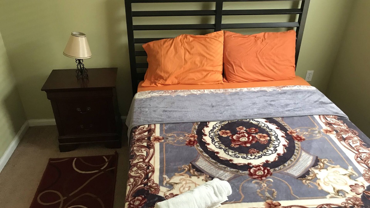 Lower Vailsburg Apartment | Spacious 3BR Apt, Minutes to EWR/Penn,Close to NYC