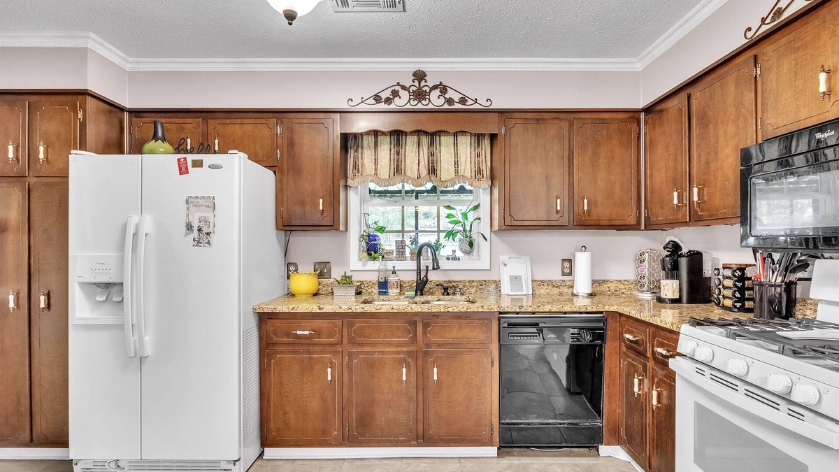 Columbus House | Spacious 3BR | Azalea Retreat | Columbus Comfort
