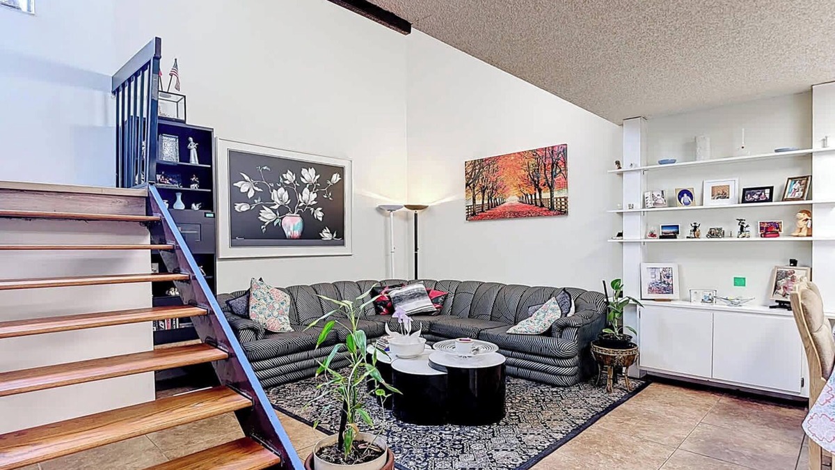 Fontainebleau House | Spacious 3BR Home with Pool Access