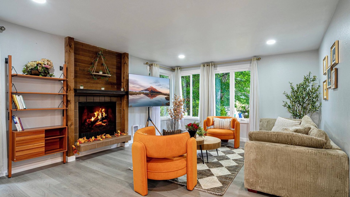 Education Hill House | Spacious 3BR Retreat by Microsoft with Backyard