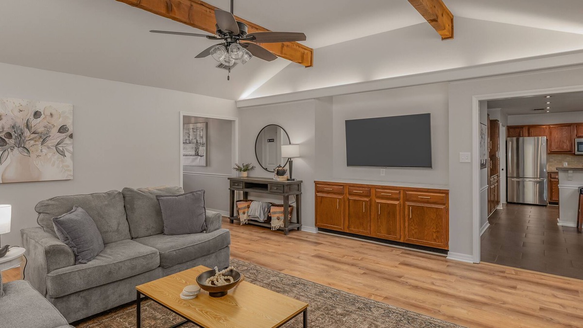 Shreveport House | Spacious 3BR Retreat Near Golf Course – Cozy & Convenient Stay in Shreveport!