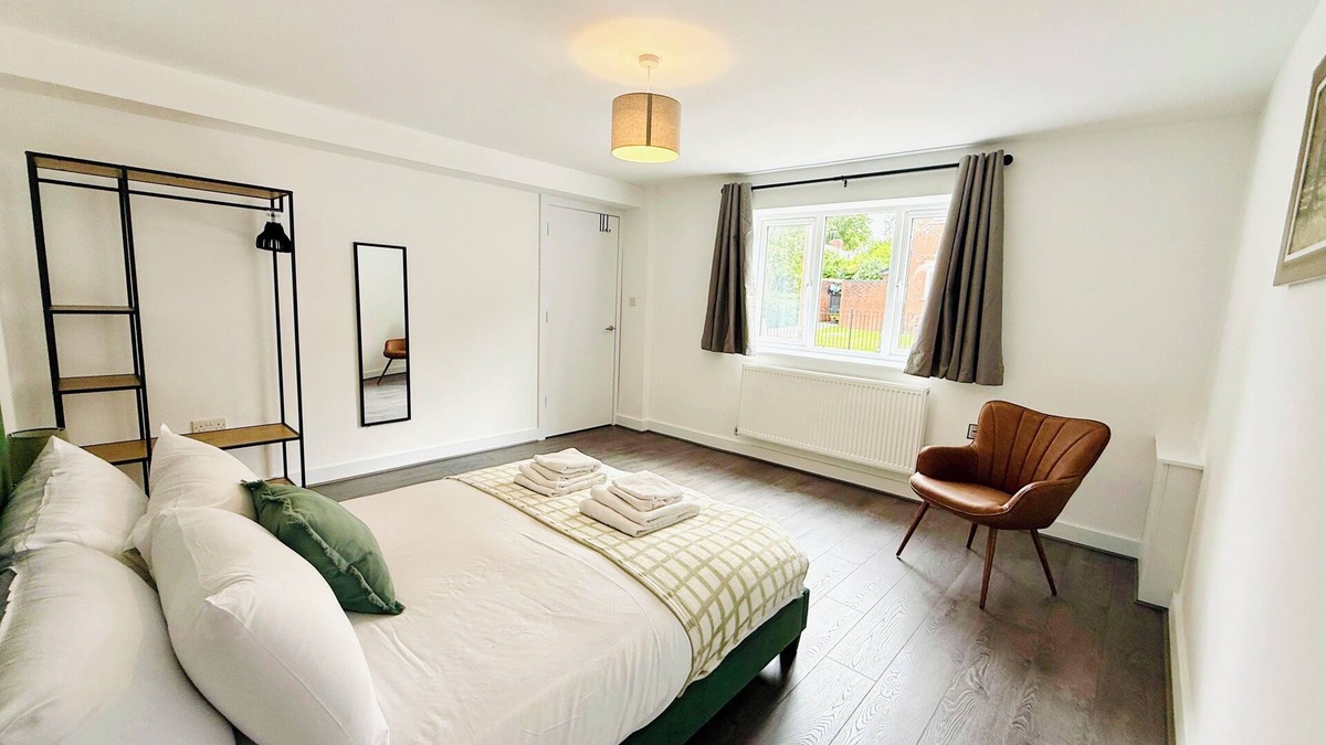 Whitefield House | Spacious 4‑Bed Home Near Metrolink Whitefield