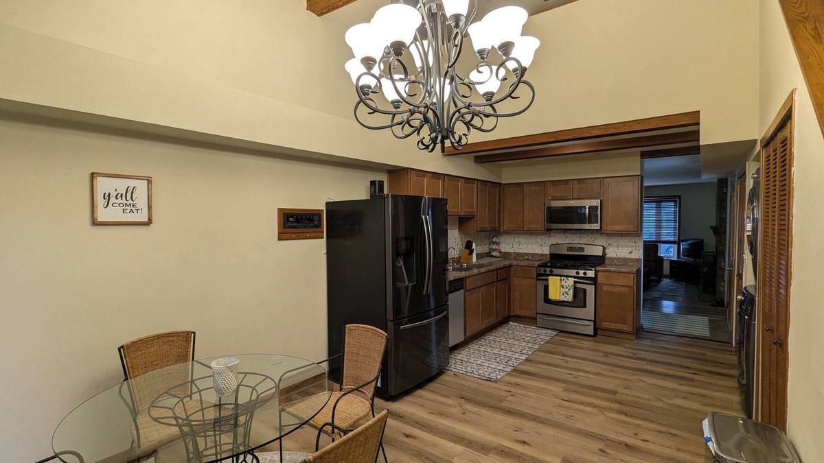 Round Lake Beach House | Spacious 4-bedroom townhome in amazing Round Lake Beach with AC, WiFi
