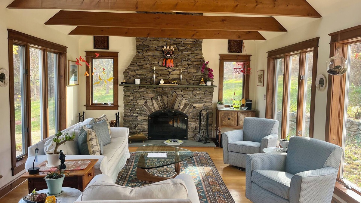 Clinton Corners House | Spacious 4-bedroom house in charming Clinton Corners with WiFi, AC, fitness room