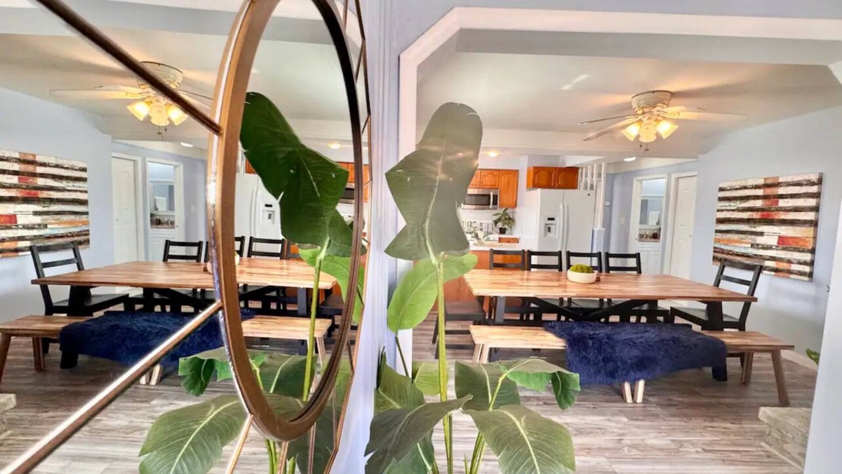 Madison Heights House | Spacious 4-bedroom house in fabulous Madison Heights with WiFi, AC, fitness room