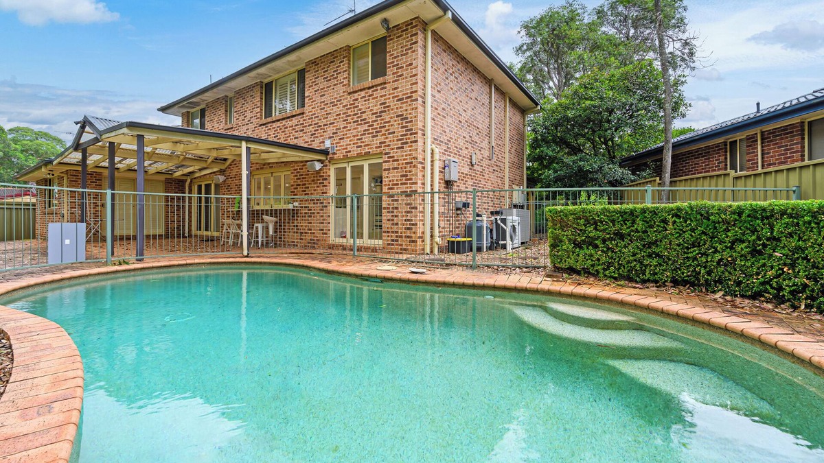 Baulkham Hills House | Spacious 4-bedroom house in serene Baulkham Hills with AC