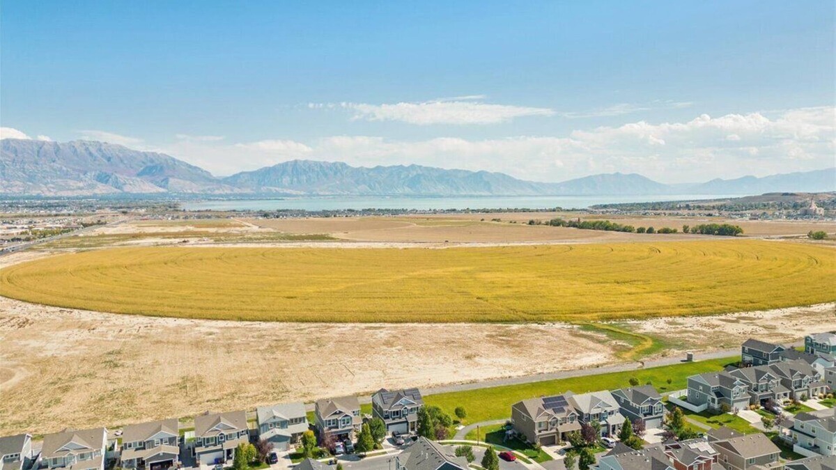 Eagle Mountain House | Spacious 4-bedroom house in amazing Eagle Mountain! Pet Friendly!
