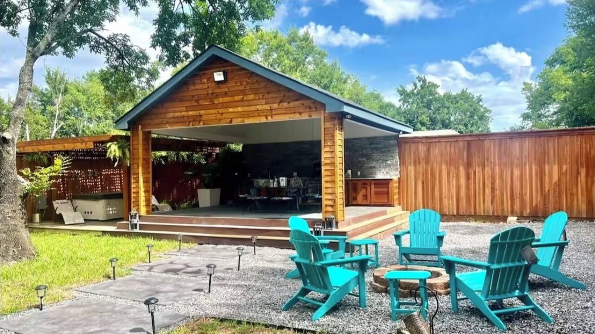 Balch Springs House | Spacious 4-bedroom house with Hot Tub in beautiful Balch Springs with AC, WiFi