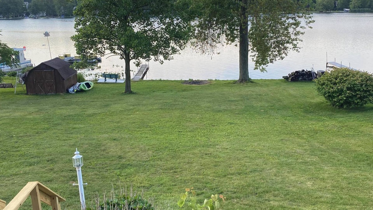 Columbia City House | Spacious 4-bedroom 3-bathroom lake house on Shriner Lake in Columbia City.