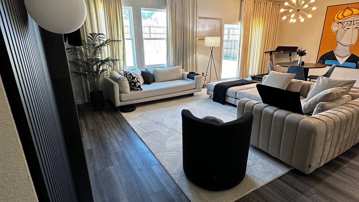Glenn Heights House | Spacious 4 bedroom house with fitness room and WiFi in charming Glenn Heights.