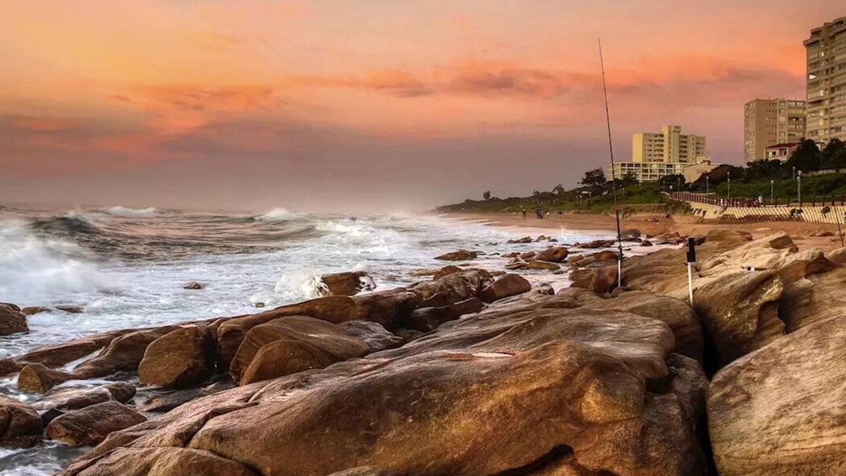 Umhlanga Apartment | Spacious 4 Bedroom Apartment at Lagoon Drive Durban