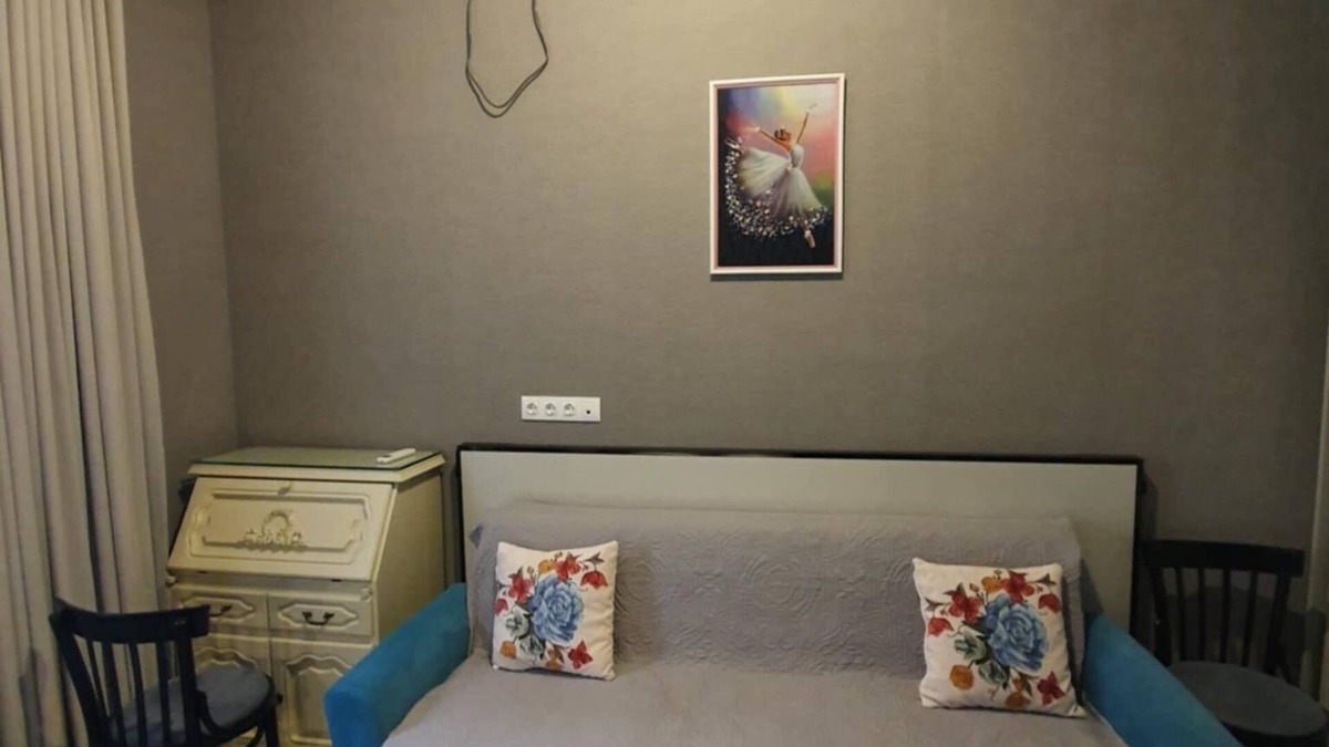 Chugureti Apartment | Spacious 4-bedroom apartment with WiFi, AC in a historical Tbilisi neighborhood