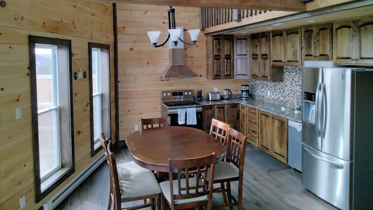 Woody Point House | Spacious 4-bedroom, 2-washroom chalet in the heart of Gros Morne