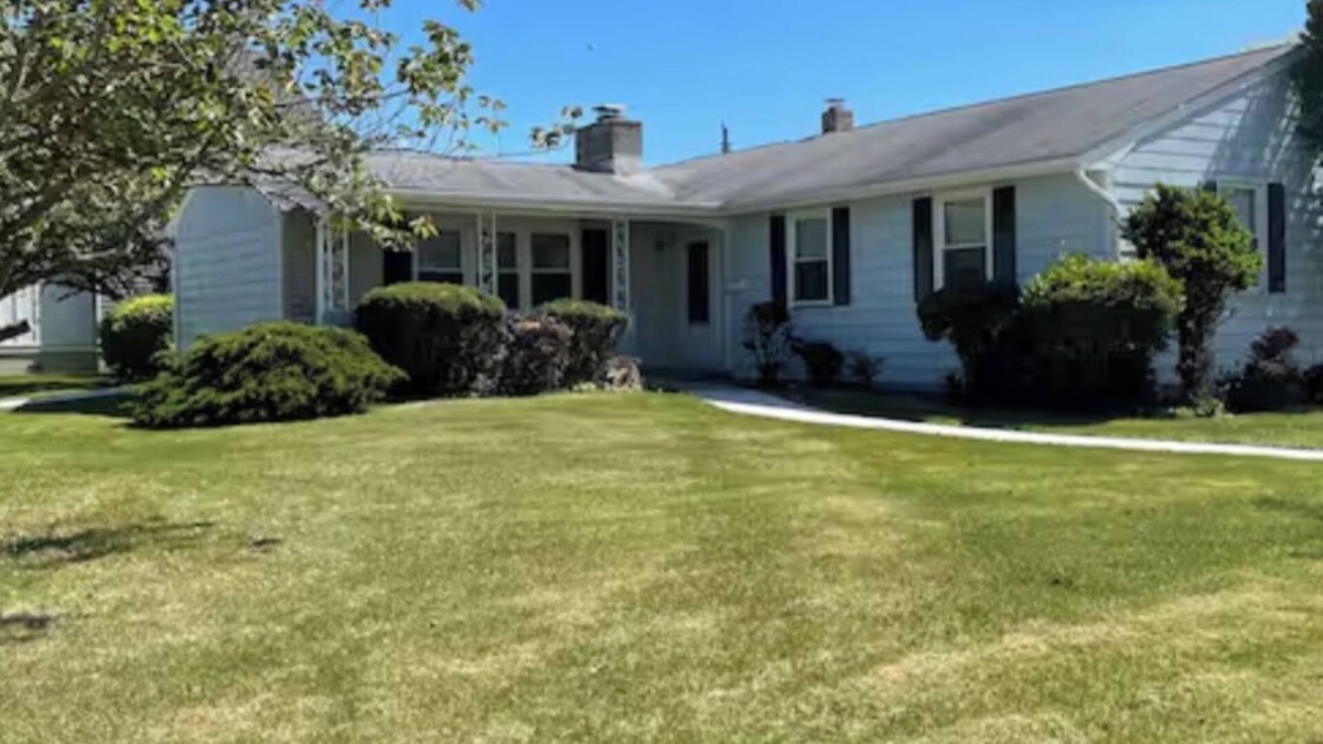 A-Zone House | Spacious 4-bedroom family home in Brigantine with so many amenities!