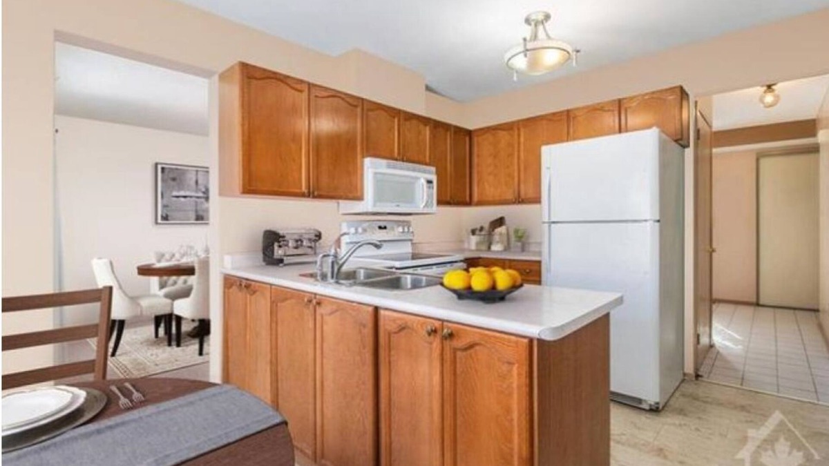 Kanata Lakes - Marchwood Lakeside - Morgan's Grant - Kanata Villa | Spacious 4-Bedroom Family Home in Peaceful Kanata Lakes