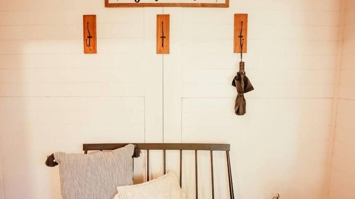 Clare House | Spacious 4 bedroom Guest House