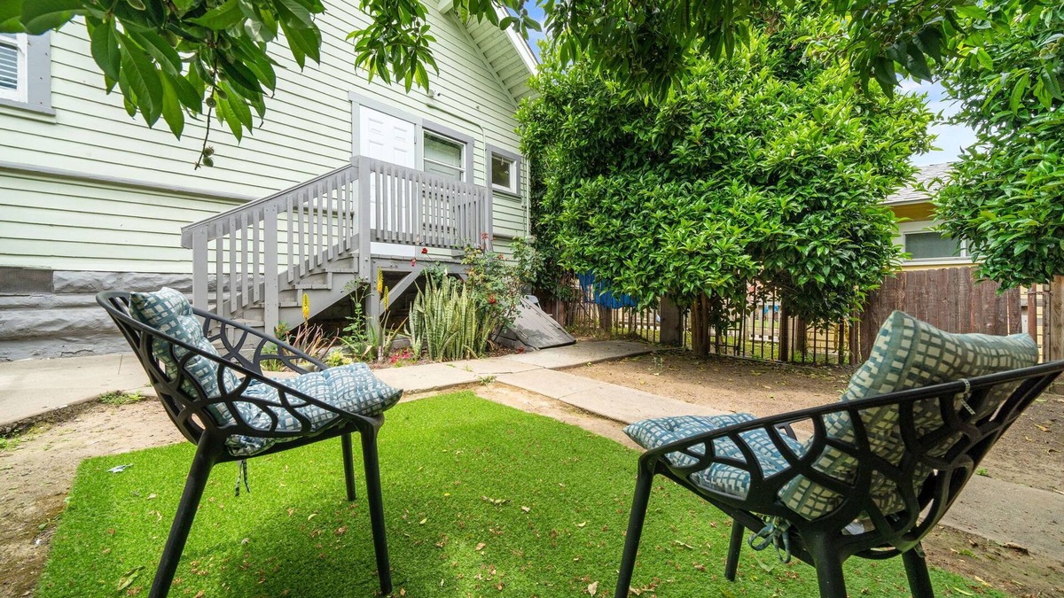 Willmore House | Spacious 4 Bedroom Home in Downtown Long Beach