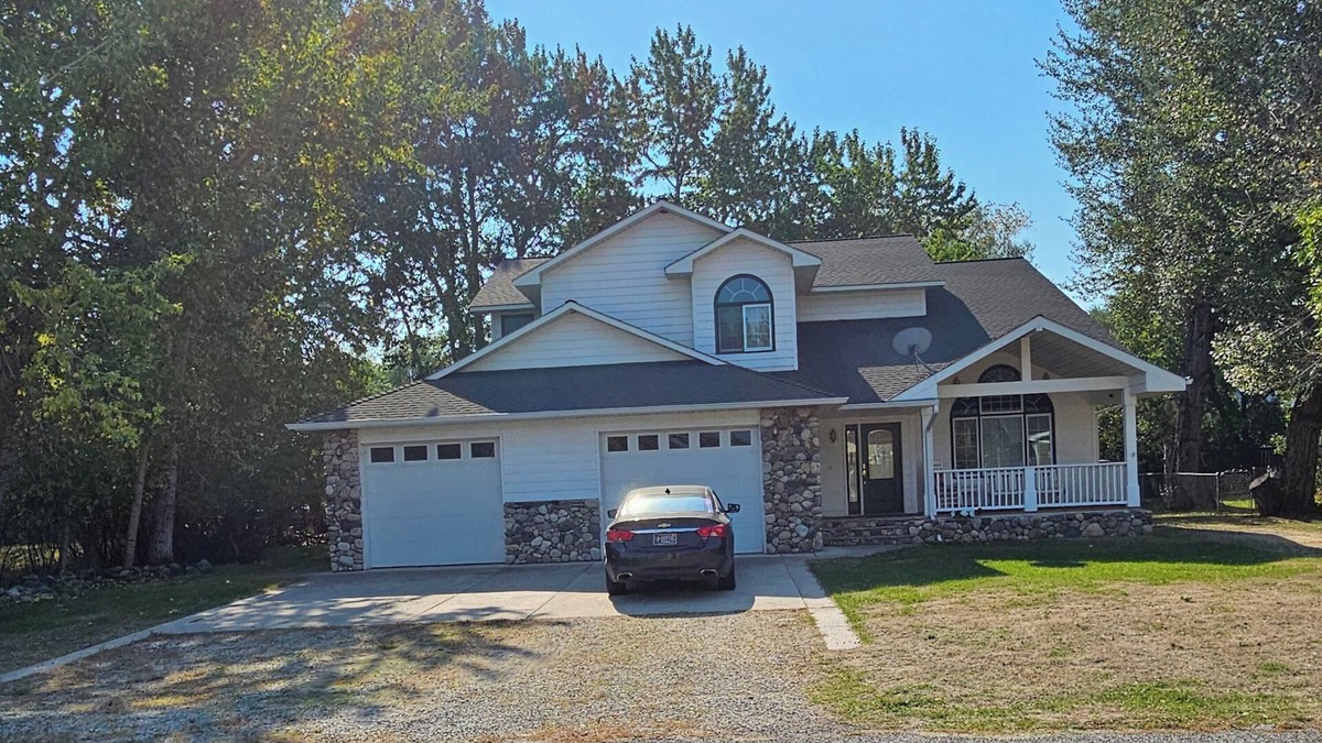 Absarokee House | Spacious 4-bedroom house in charming Absarokee with WiFi, AC, walk downtown