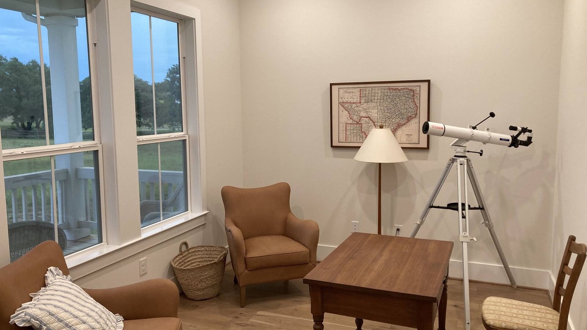 Round Top House | Spacious 4 Bedroom House - 3/4 Mile to Round Top Center!