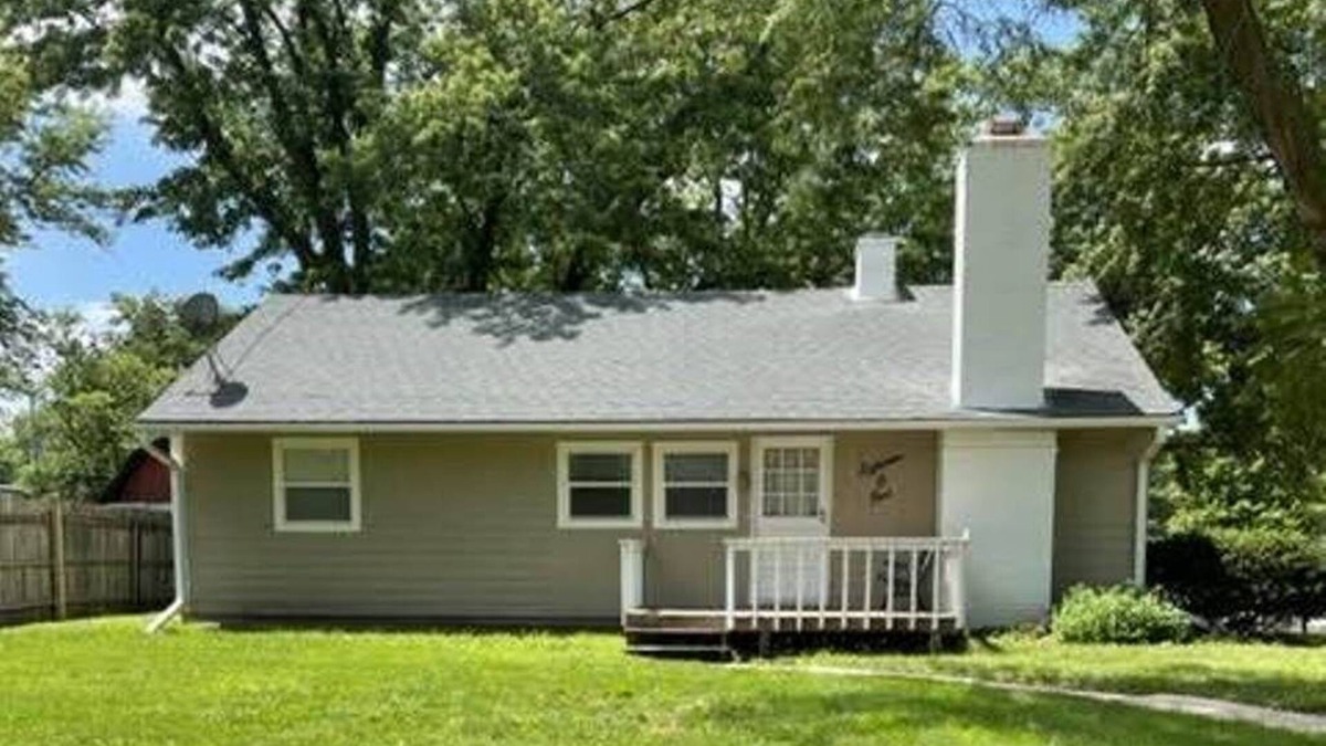 Beatrice House | Spacious 4 bedroom Home in Belvedere subdivision