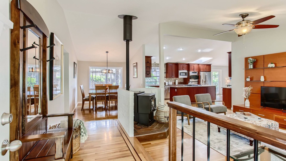 Sherwood - Tualatin South House | Spacious 4-bedroom home with outdoor deck