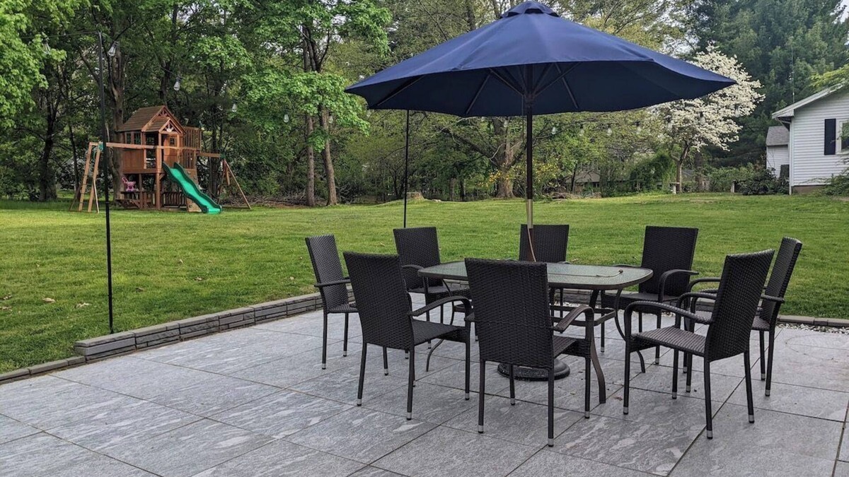 Wayland House | Spacious 4 bedroom home with large yard