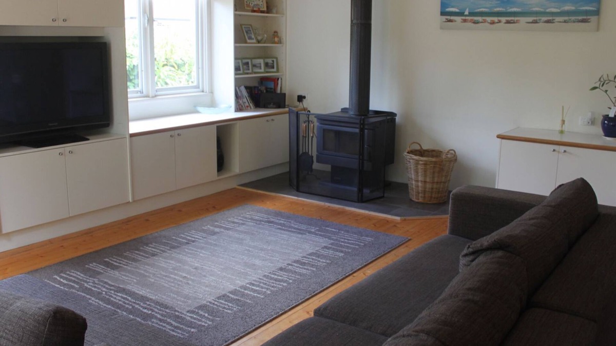 Anglesea House | Spacious 4 bedroom house - Walk to beach, river, golf course and shops