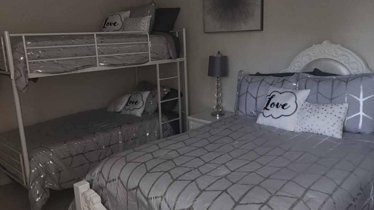 Baytown House | Spacious 4-bedroom house with huge gameroom, WiFi and AC in enjoyable Baytown