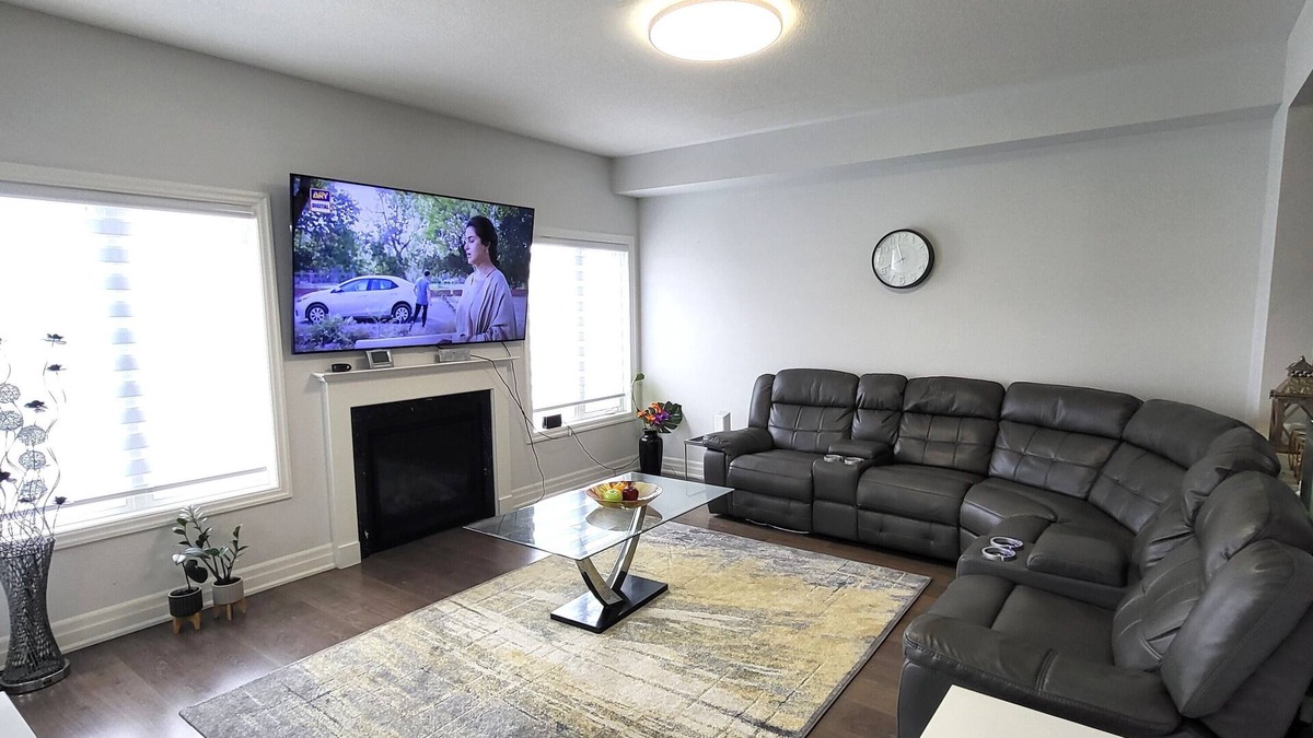 Angus House | Spacious 4 Bedroom House in Angus