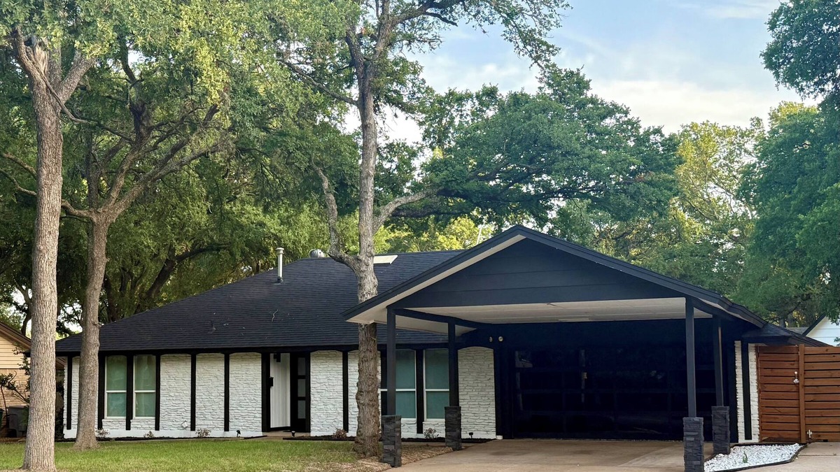 Austin House | Spacious 4-bedroom house close to downtown Austin