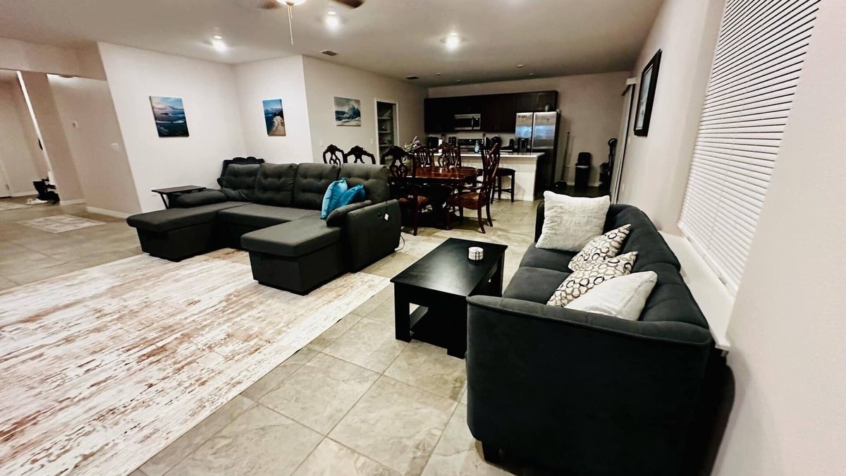 DeLand House | Spacious 4-bedroom house in fantastic DeLand with WiFi, AC