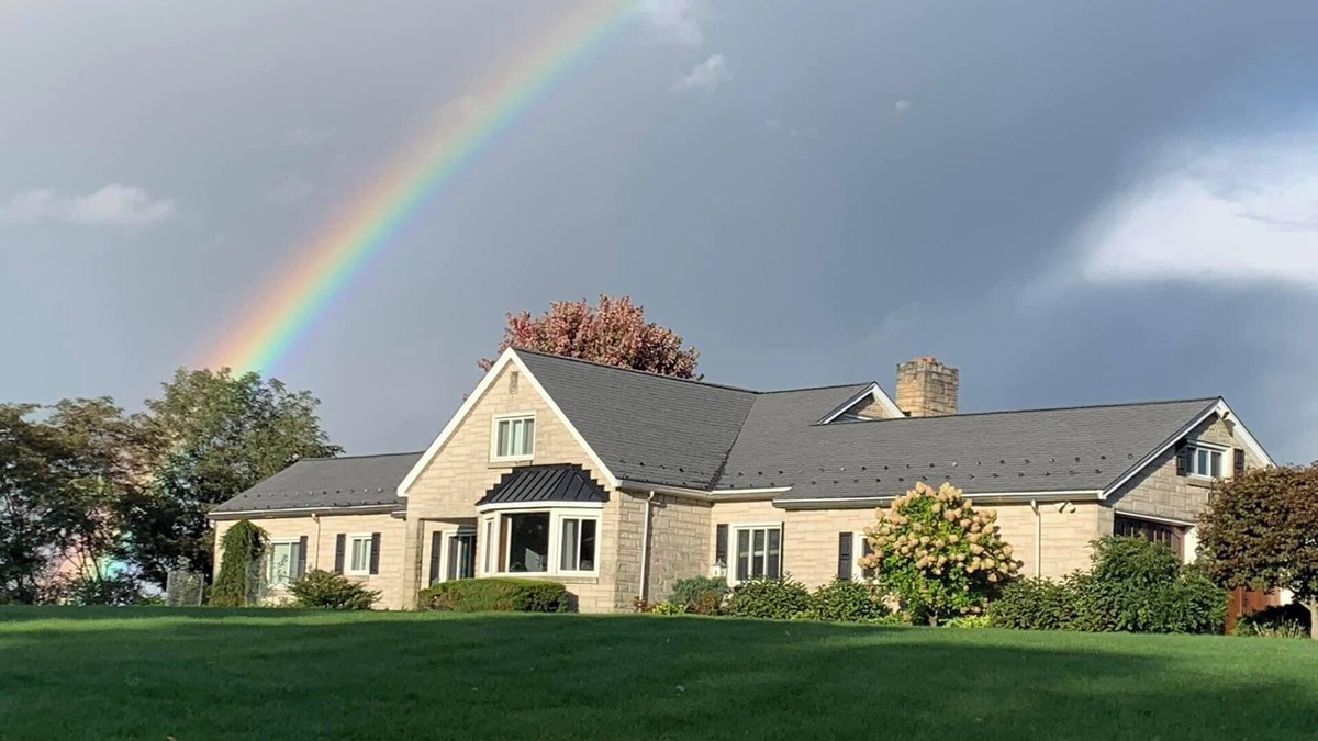 Wendel House | Spacious 4-bedroom house right off turnpike