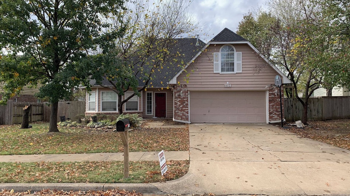 Owasso House | Spacious 4-bedroom house with AC and WiFi in charming Owasso