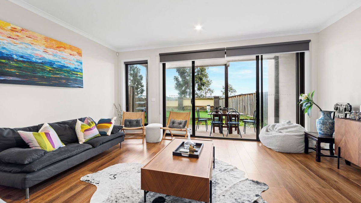 Sanctuary Lakes House | Spacious 4-bedroom townhome with WiFi and AC in wonderful Point Cook
