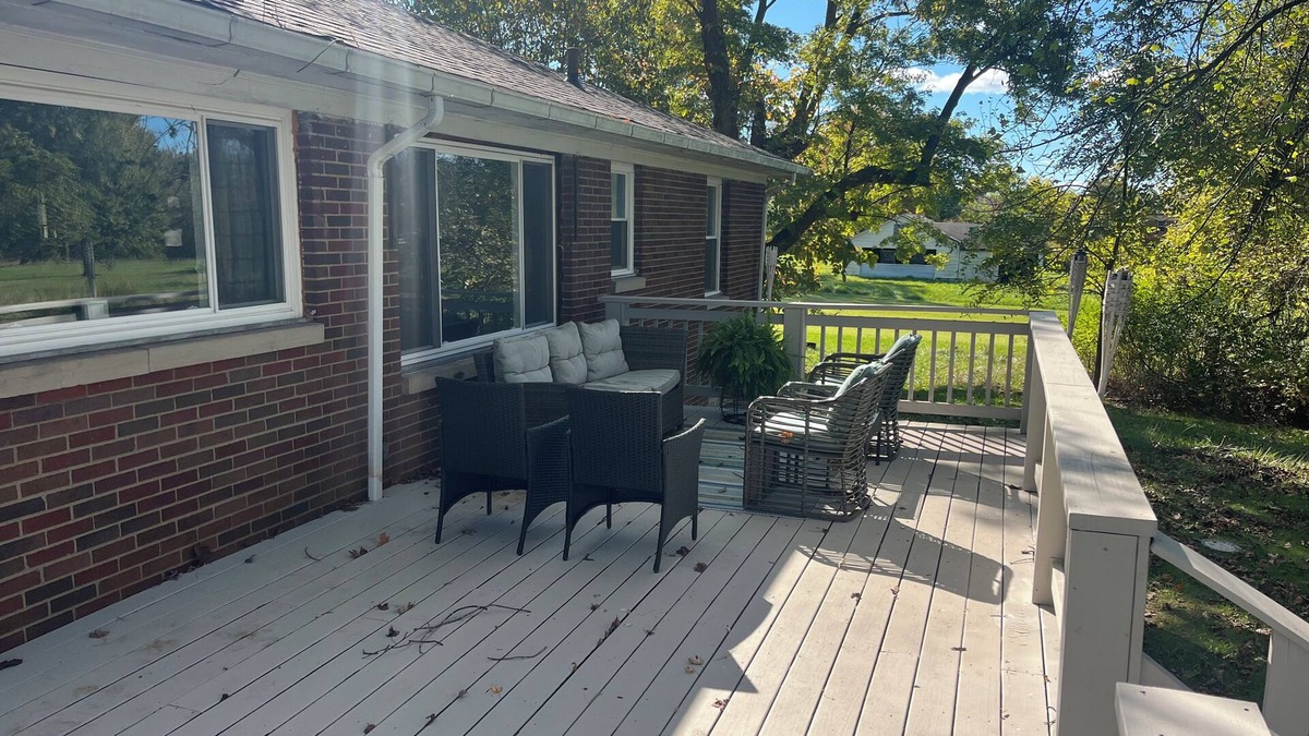 North Canton House | Spacious 4-bedroom house in charming North Canton with AC, WiFi