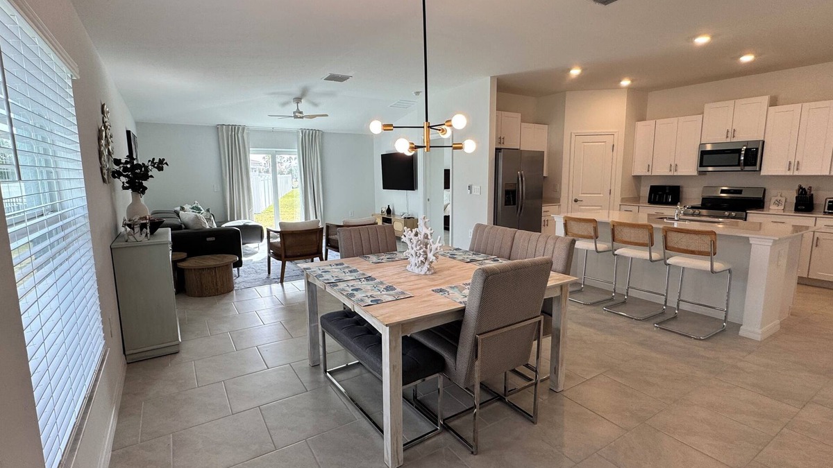 Rotonda Lakes House | Spacious 4-bedroom house in charming Rotonda West with WiFi, AC, Parking.