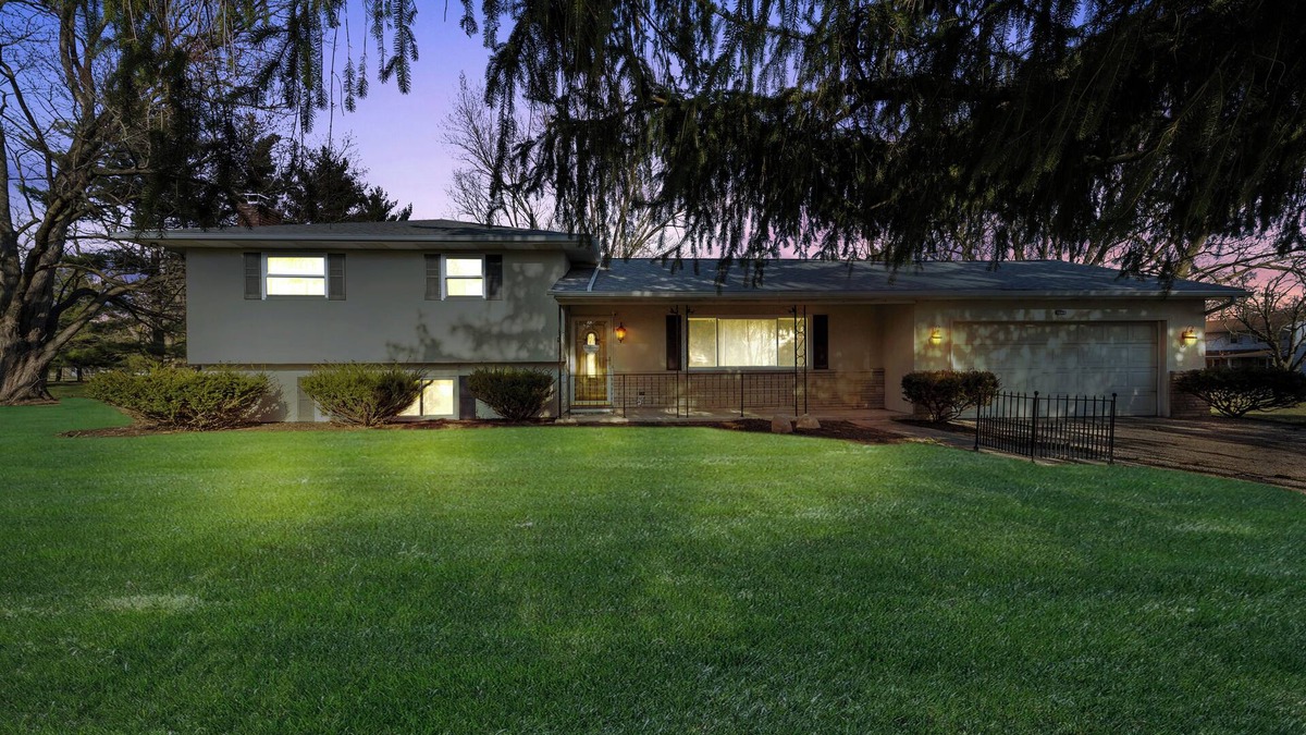 Columbus House | Spacious 4 bedrooms 3 full bath house in delightful Columbus with AC, WiFi