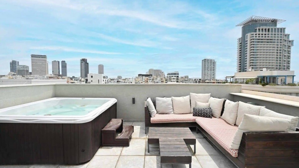 Kerem HaTeimanim Apartment | Spacious 4 BR Penthouse with Sea View by HolyGuest