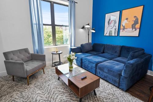 Near South Side Apartment | Spacious 420 friendly 3BR-2Ba Near McCormick and Museums